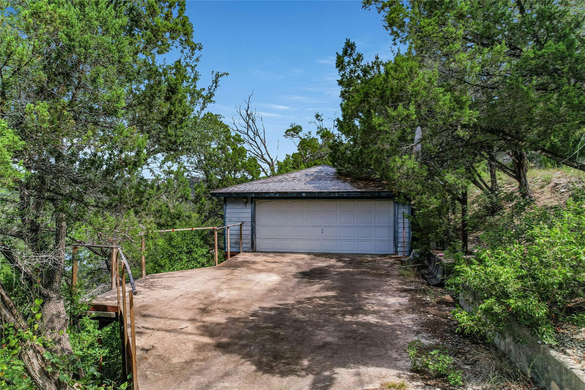 13527 Bullick Hollow Rd — photo 2