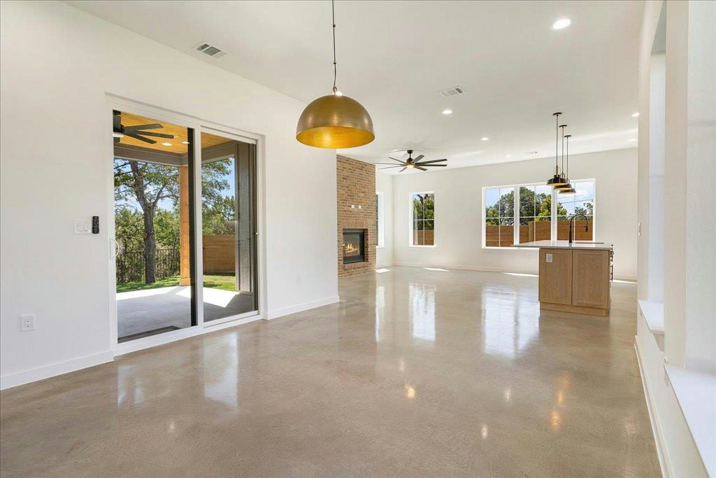 8609 Nina Ln — photo 3