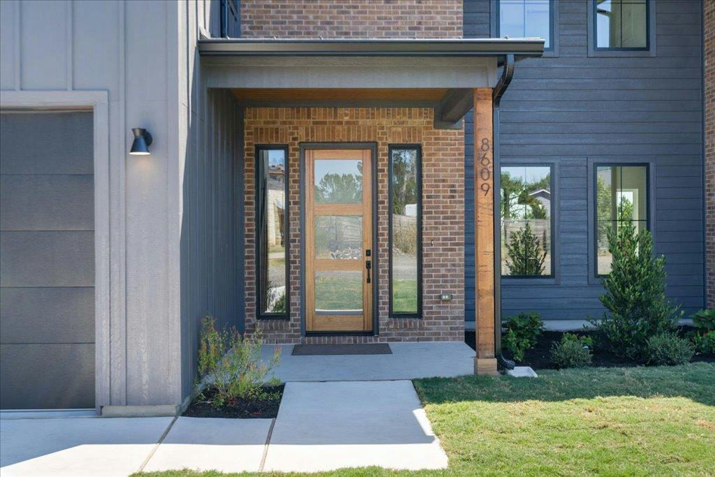 8609 Nina Ln — photo 2