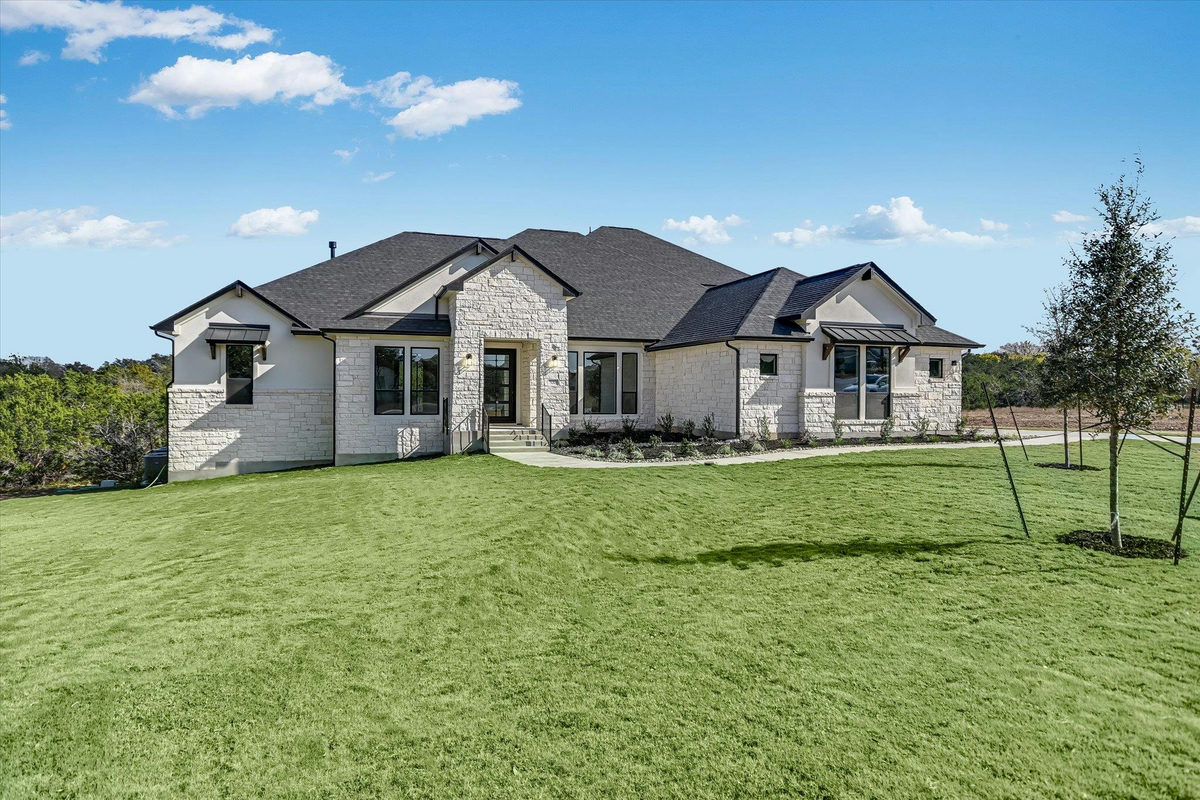 520 Wonderstruck — exterior