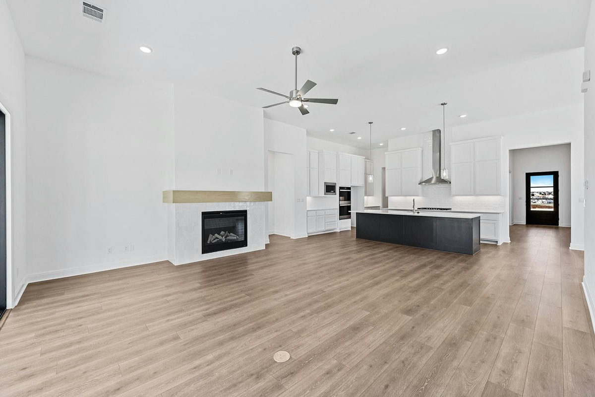 116 Uphill Dr — photo 3
