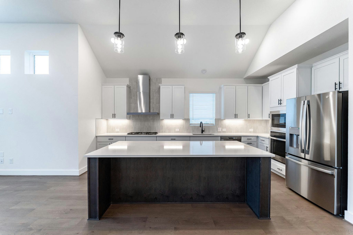 209 Joy Ln — photo 2