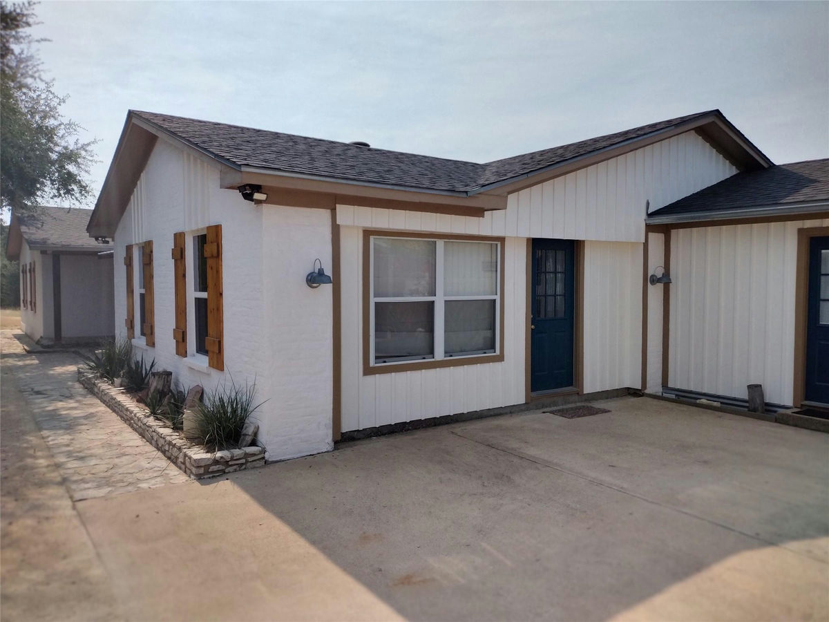 22303 Honeycomb Ln — photo 3