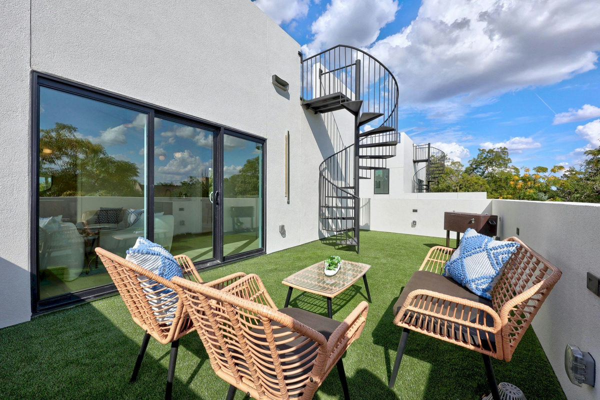 1175 Navasota St #2 — photo 4