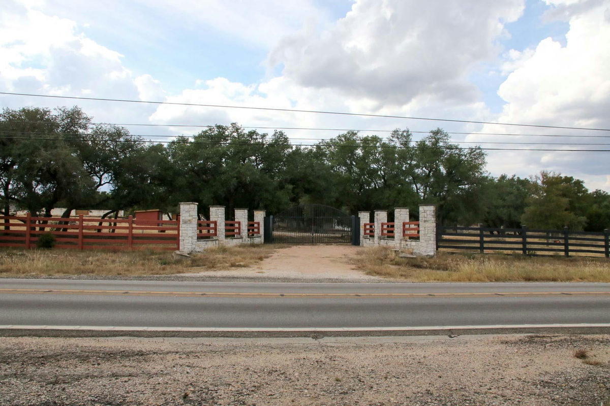 18001 Fm 150 None W — photo 5