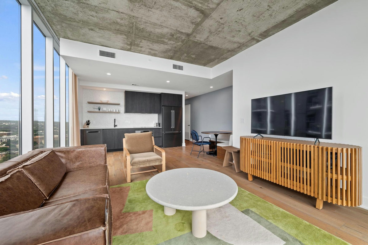 48 East Ave #2108 — photo 2