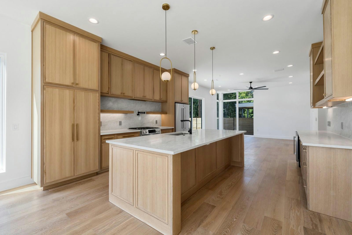 4806 Richmond Ave #1 — exterior