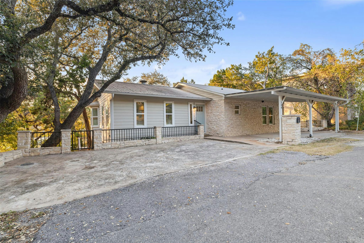 308 Cedar Hurst Ln — photo 2