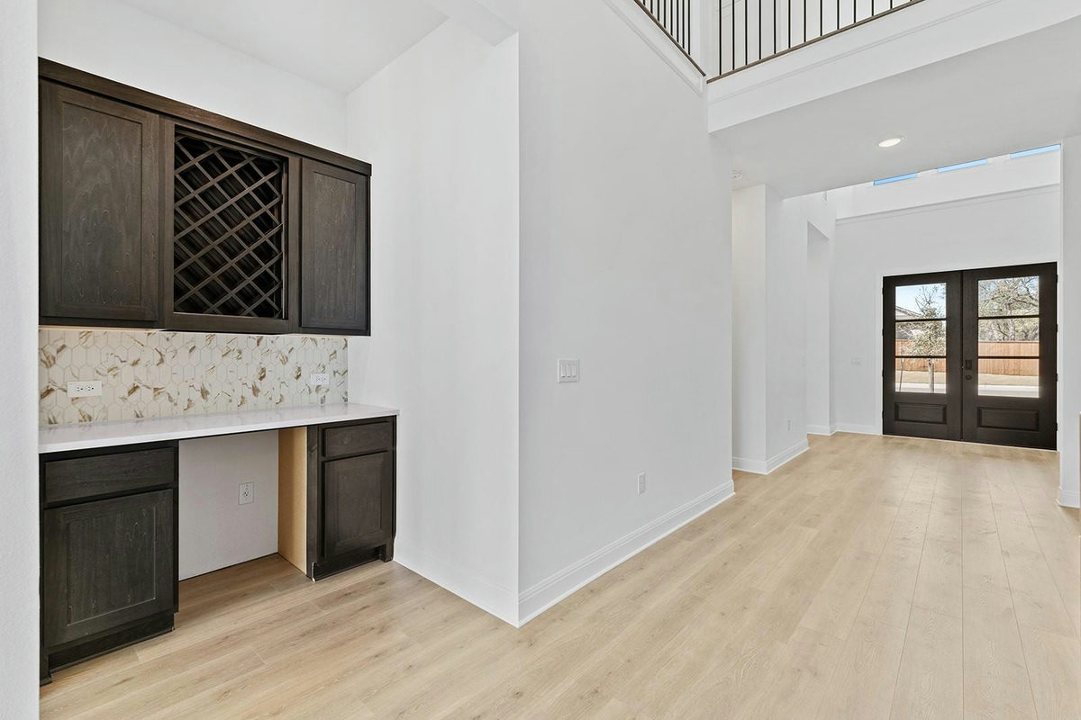 304 Barnstorm Ln — photo 5