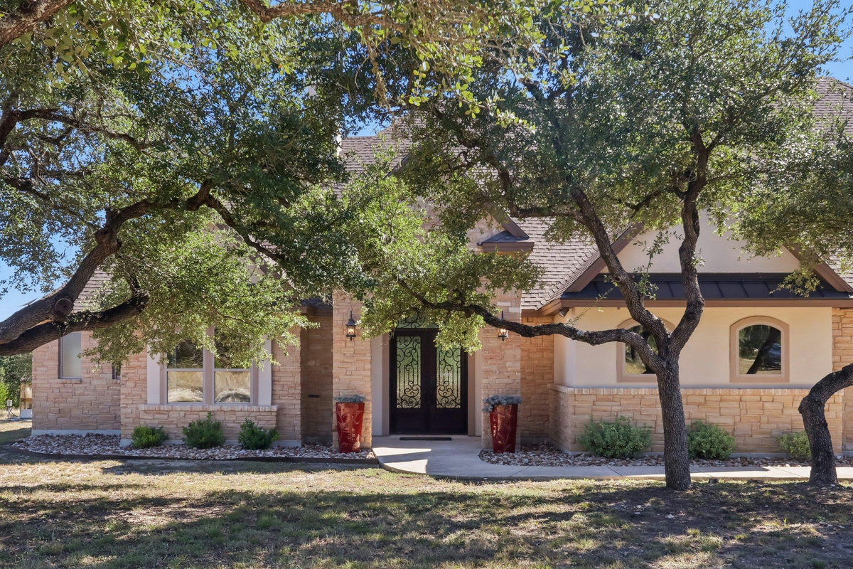 1194 Vaquero Way — photo 2