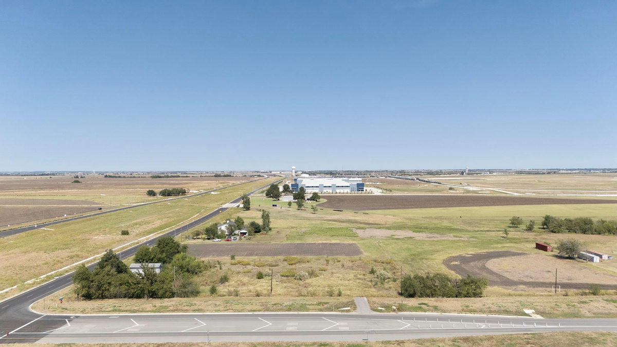 1451 Fm 3349 — photo 5
