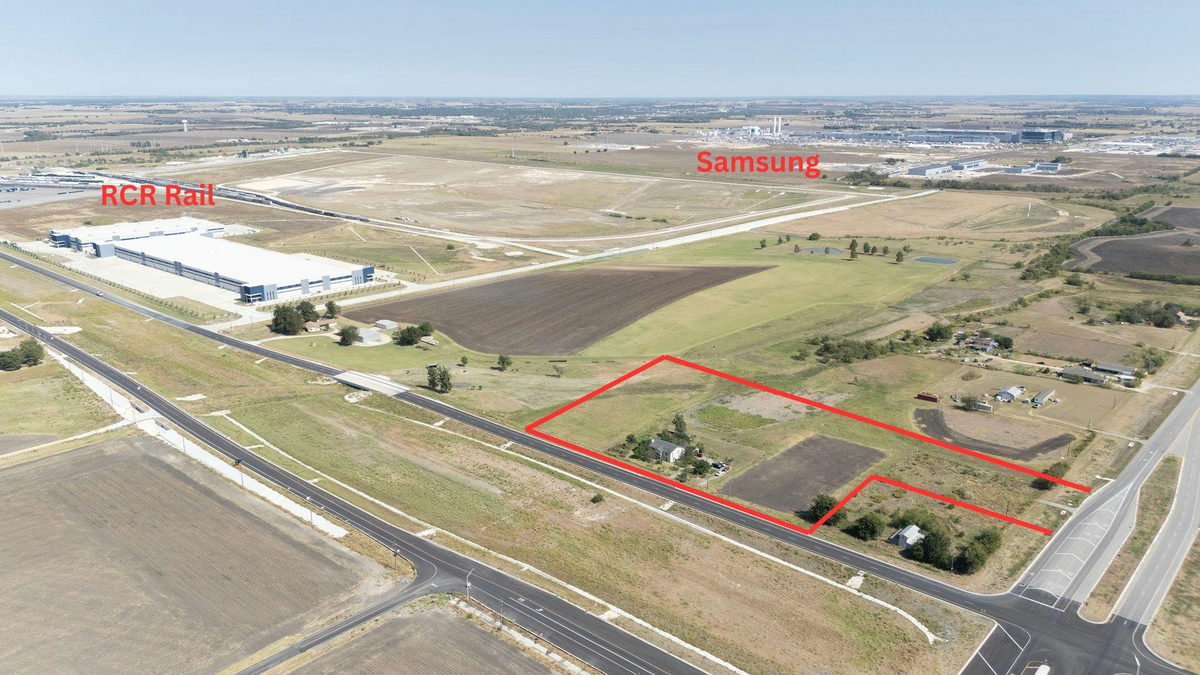 1451 Fm 3349 Rd — exterior