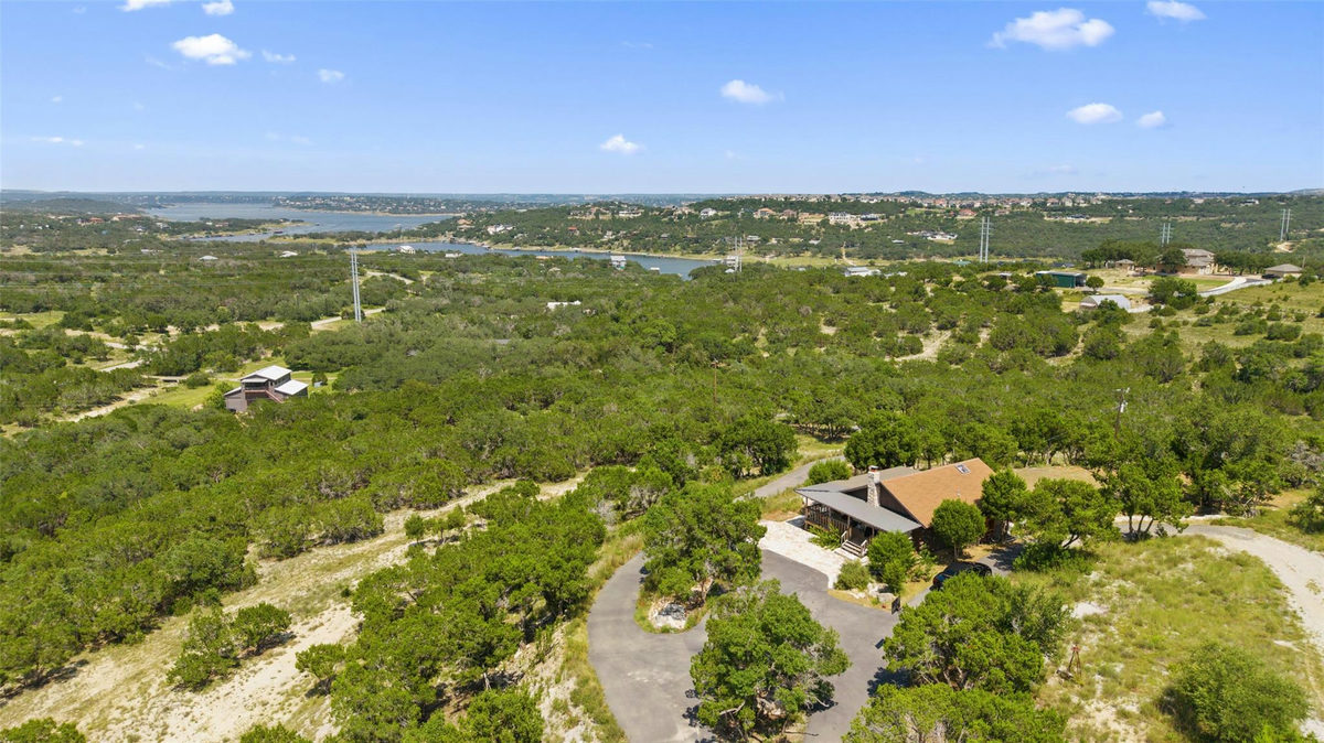 3301 R O Dr — exterior