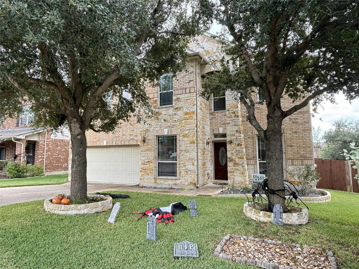 705 S Frontier Ln — exterior