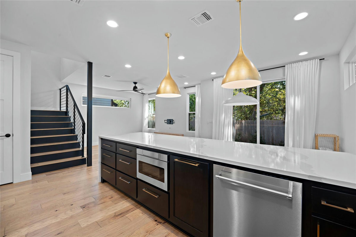2211 Santa Rosa St — photo 4