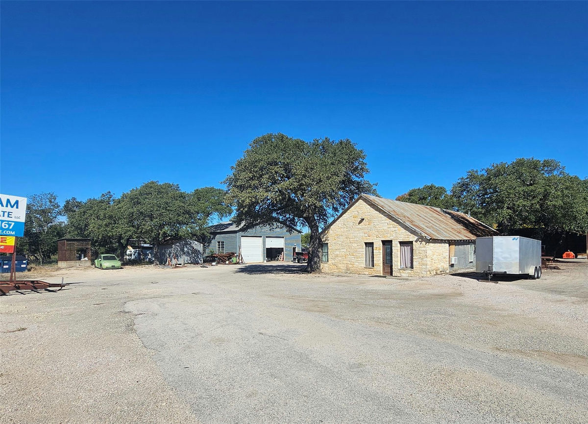 410 Brooks Mill Rd — exterior