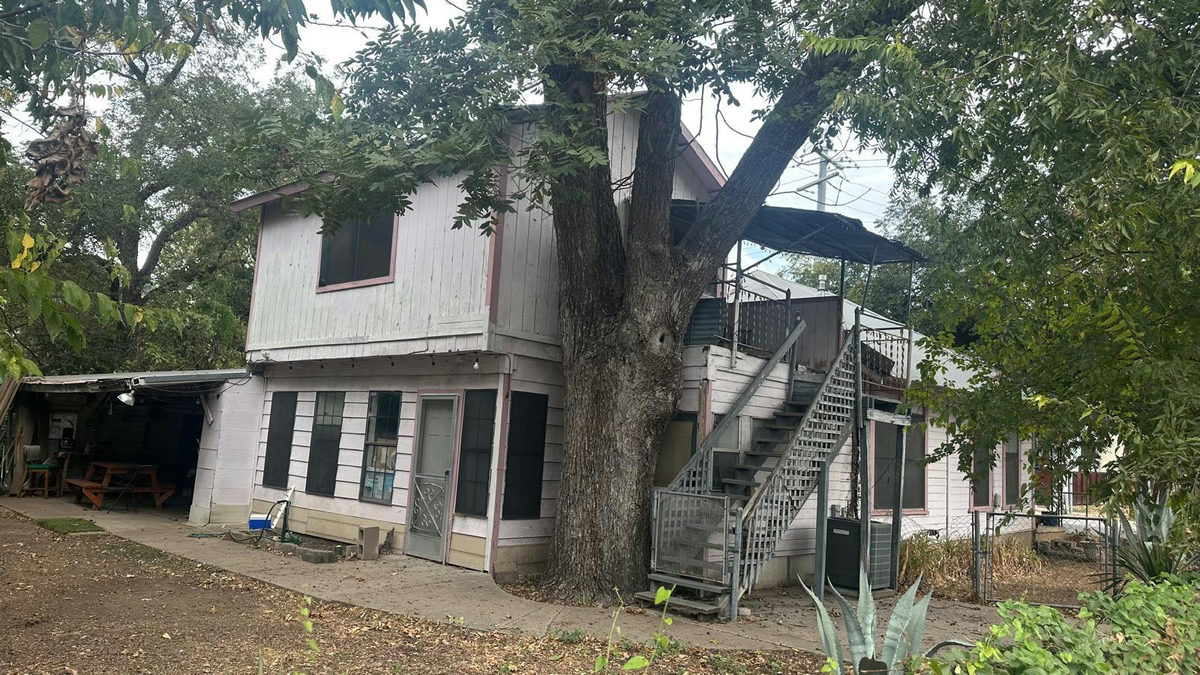 40 Waller St — exterior