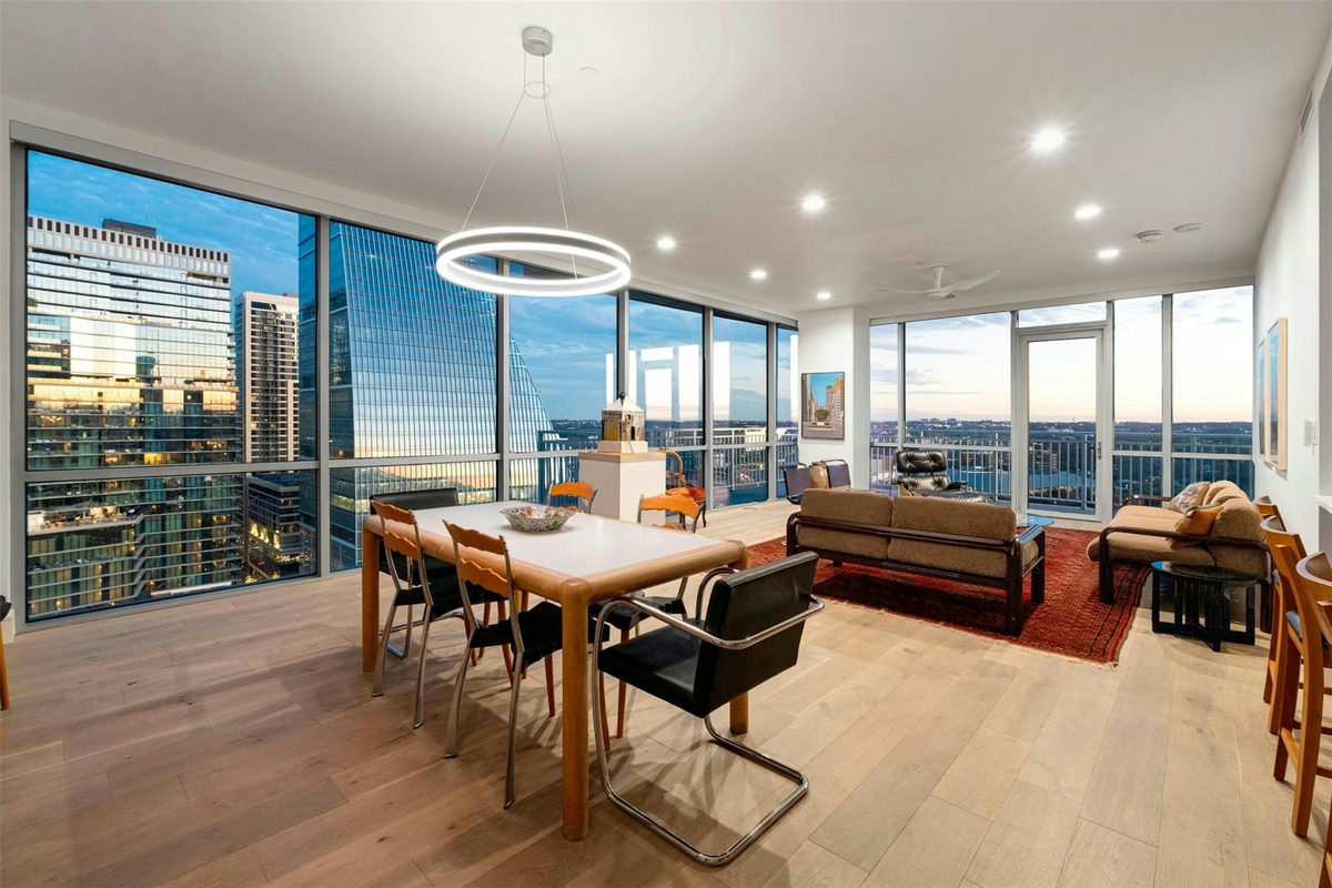 222 West Ave #2201 — exterior