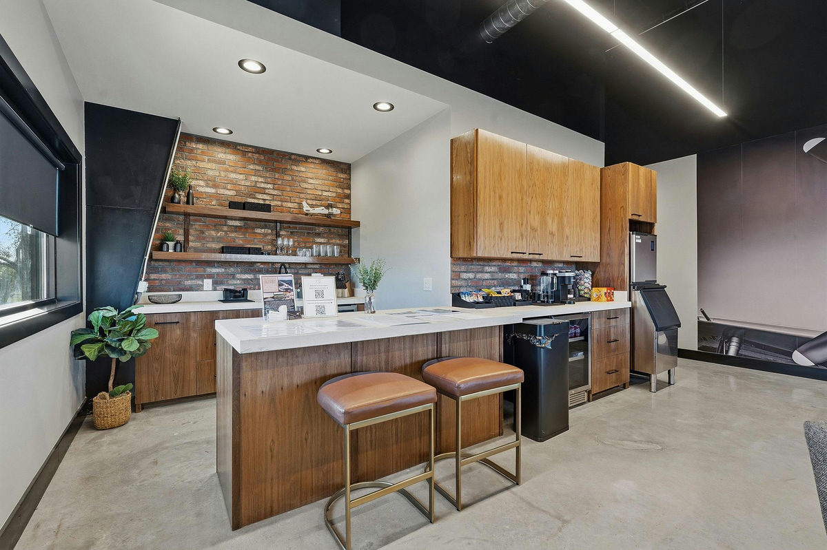 3516 Mount Sharp Rd #2 — photo 4