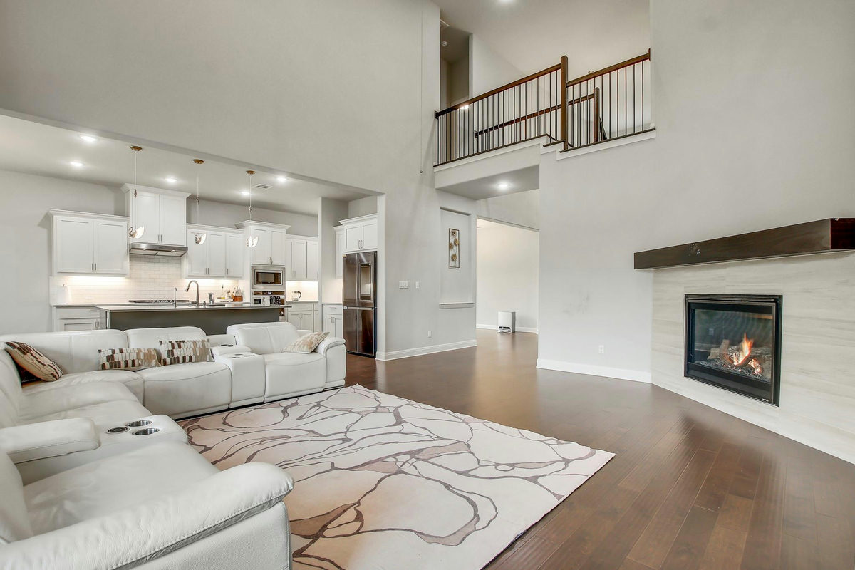 525 Houston Loop — exterior