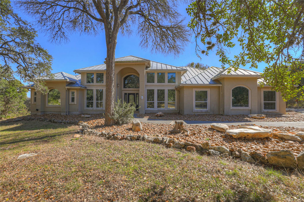 150 Hidden Holw — exterior