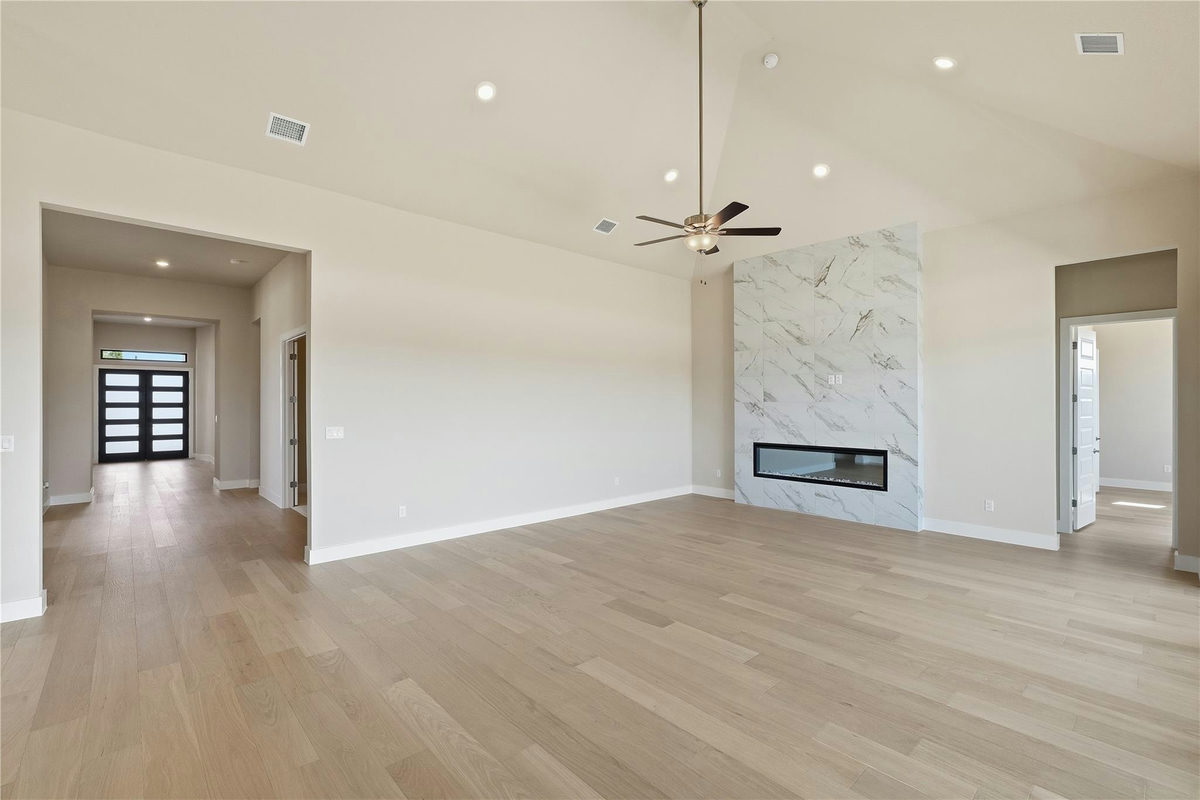 1209 Doelling Dr — photo 4
