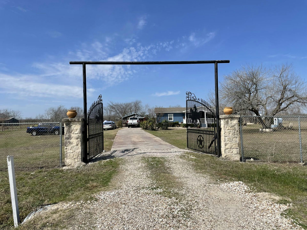 12322 Old Kimbro Rd — exterior