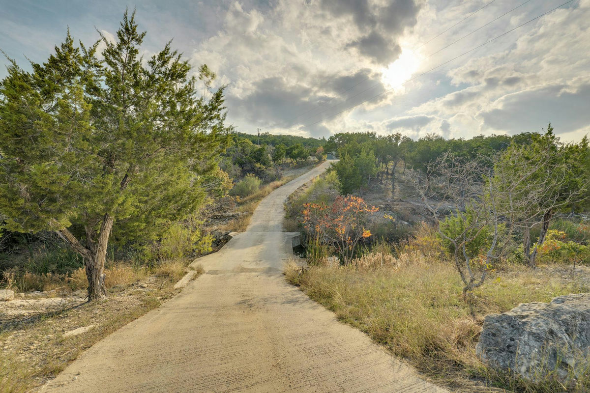 10837 Deer Canyon Rd — exterior