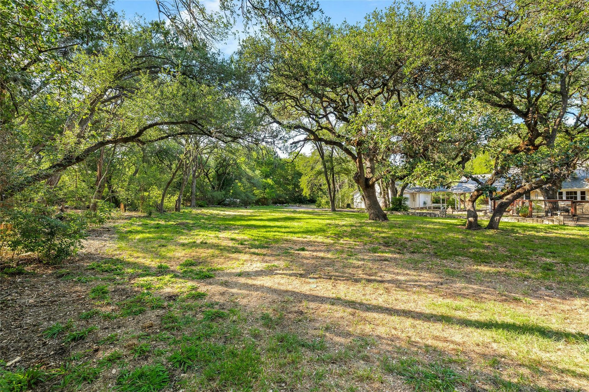 4101 Spicewood Springs Rd — exterior