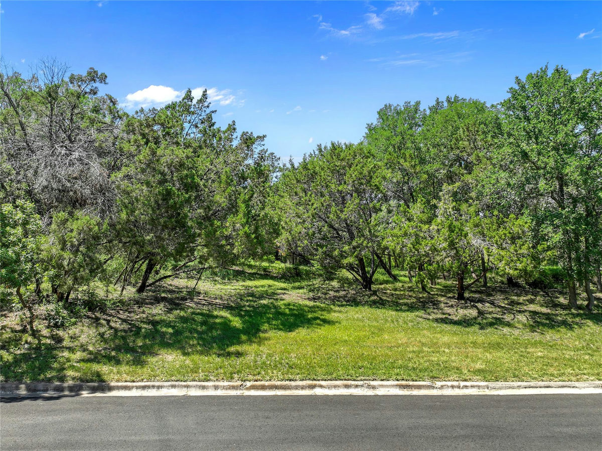 3311 Gentry Dr — photo 2
