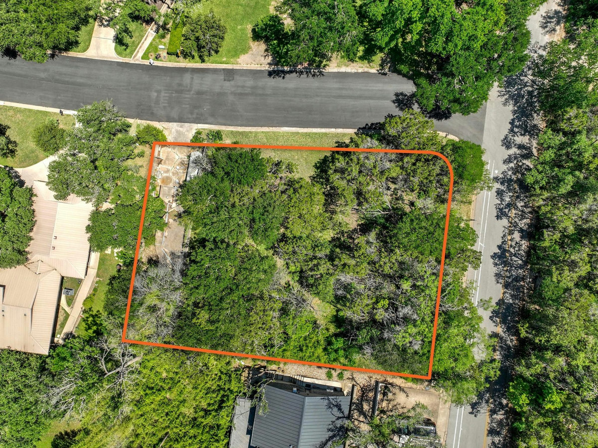3311 Gentry Dr — exterior