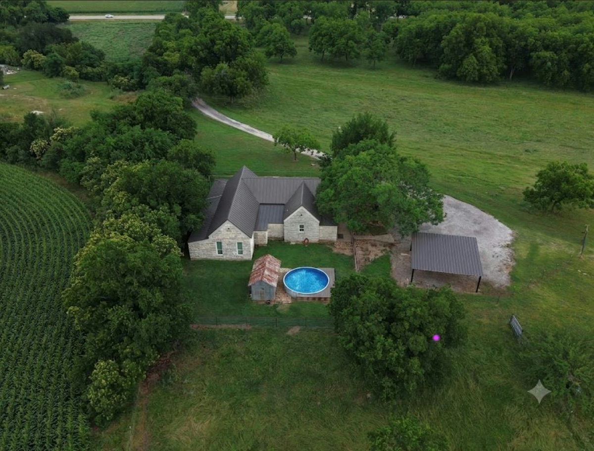 8323 E State Highway 29 — photo 2