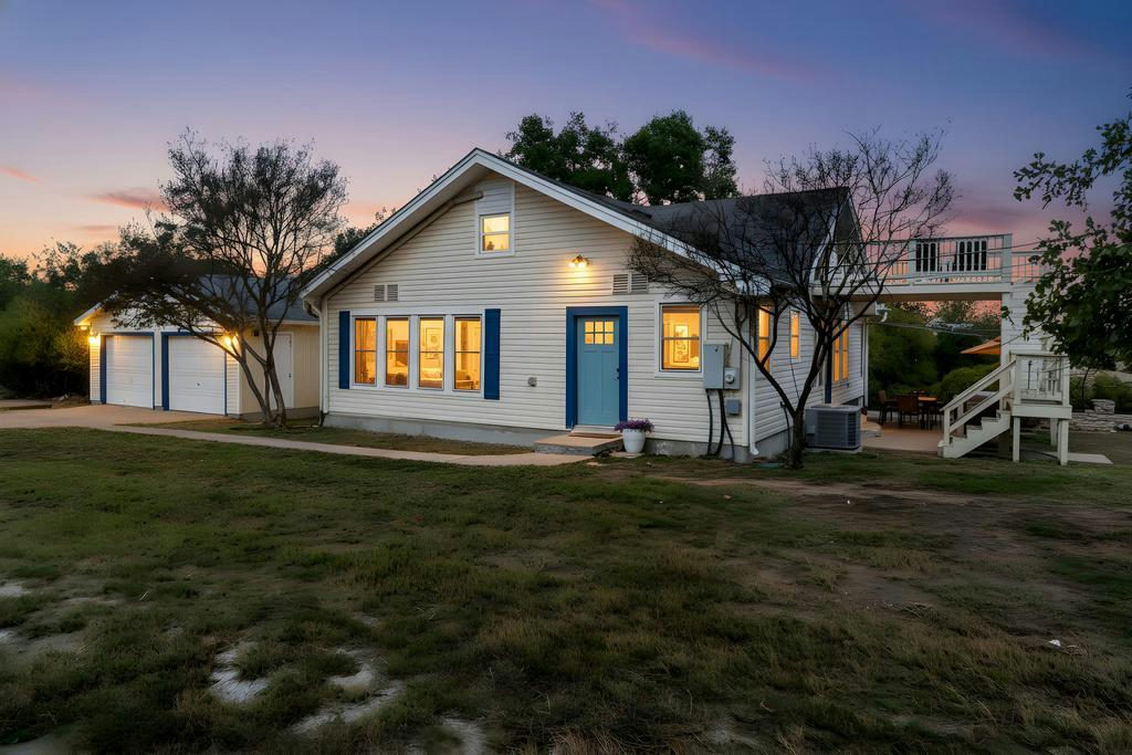 1025 Lake Shore Dr — photo 2