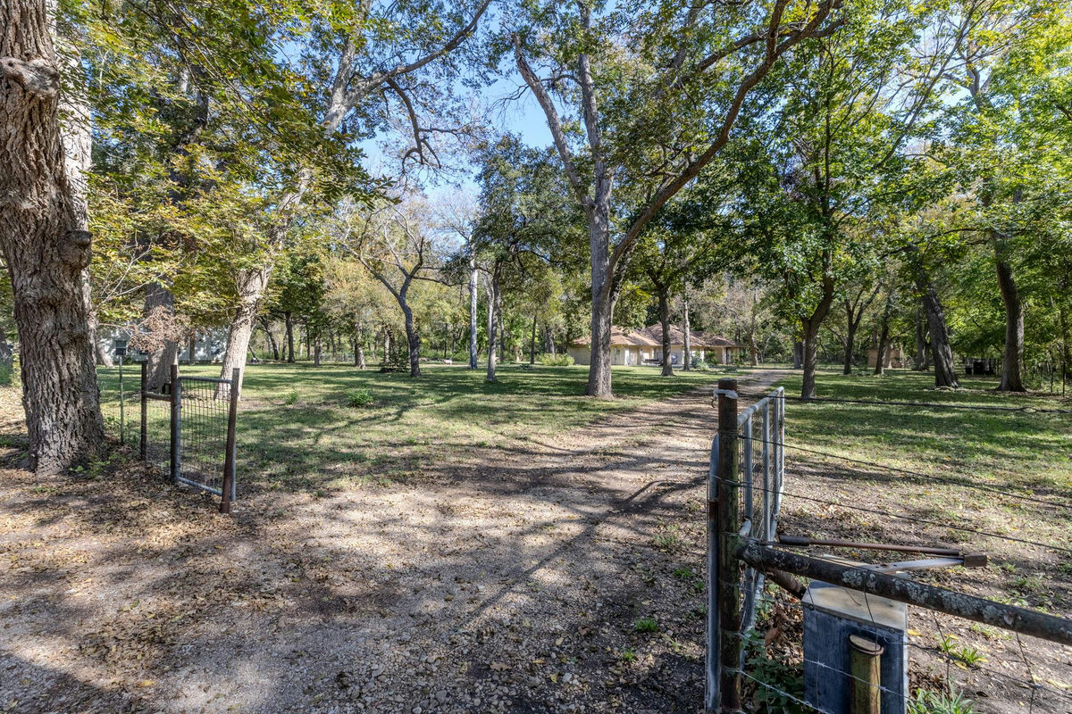 75 County Road 129 — photo 3