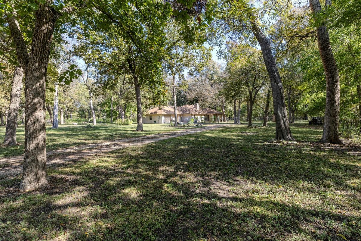 75 County Road 129 — photo 4