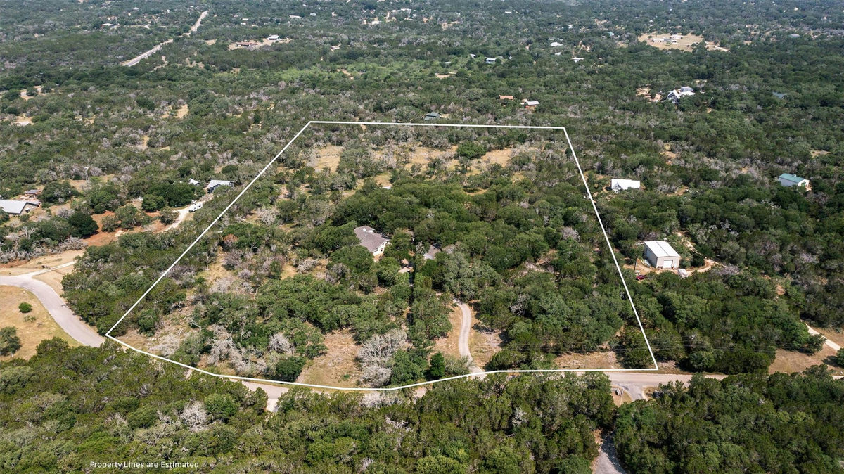 601 Deertrail Dr — exterior