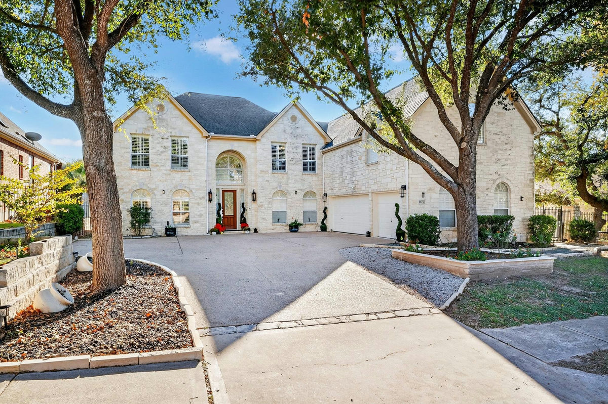 2123 Hilton Head Dr — exterior