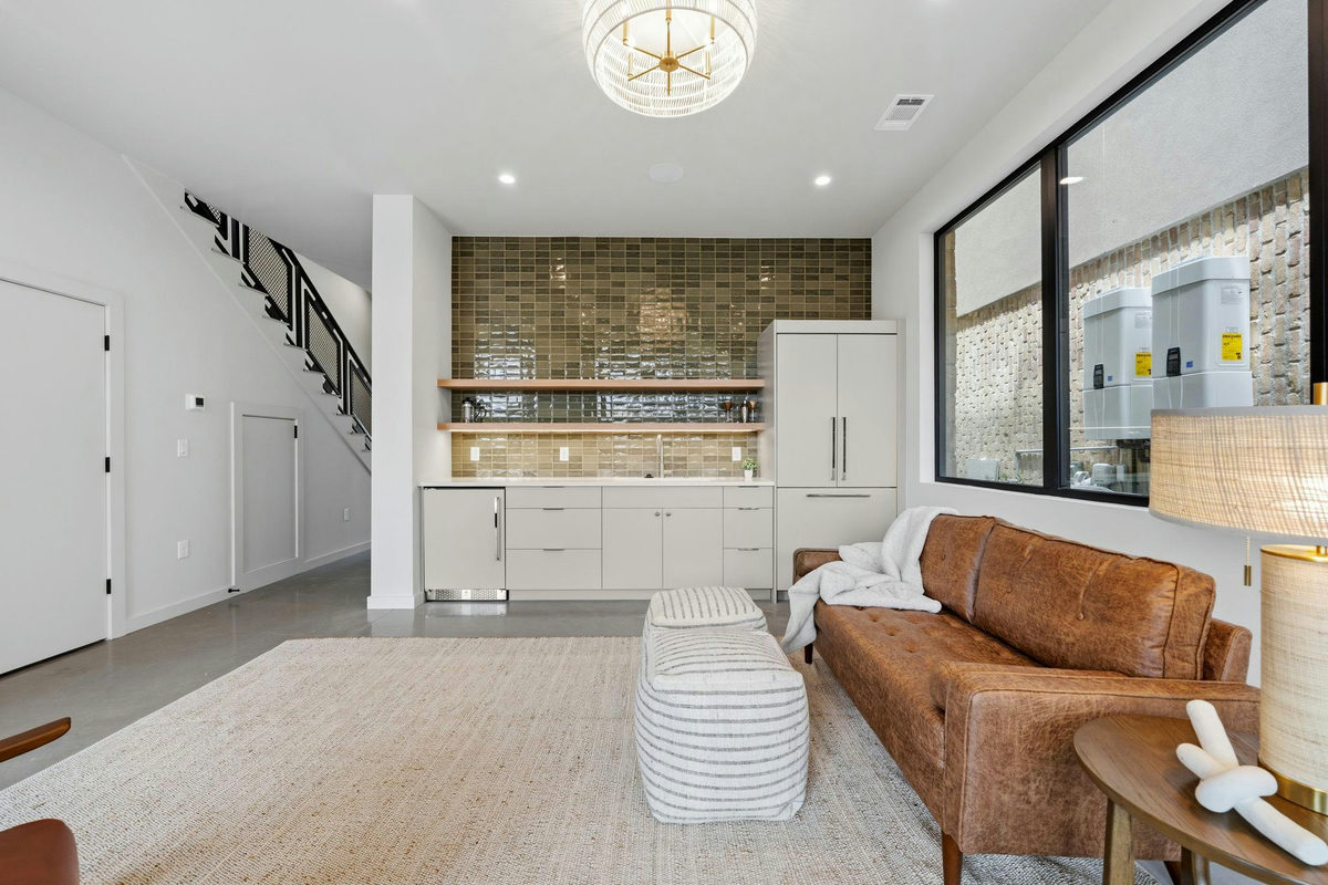 1403 Barton Hills Dr #2 — photo 4