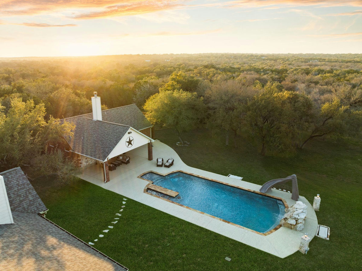 583 W Overlook Mountain Rd — exterior