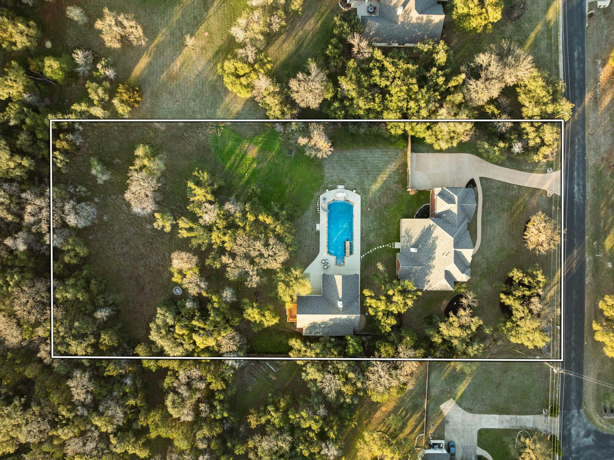 583 W Overlook Mountain Rd — photo 2