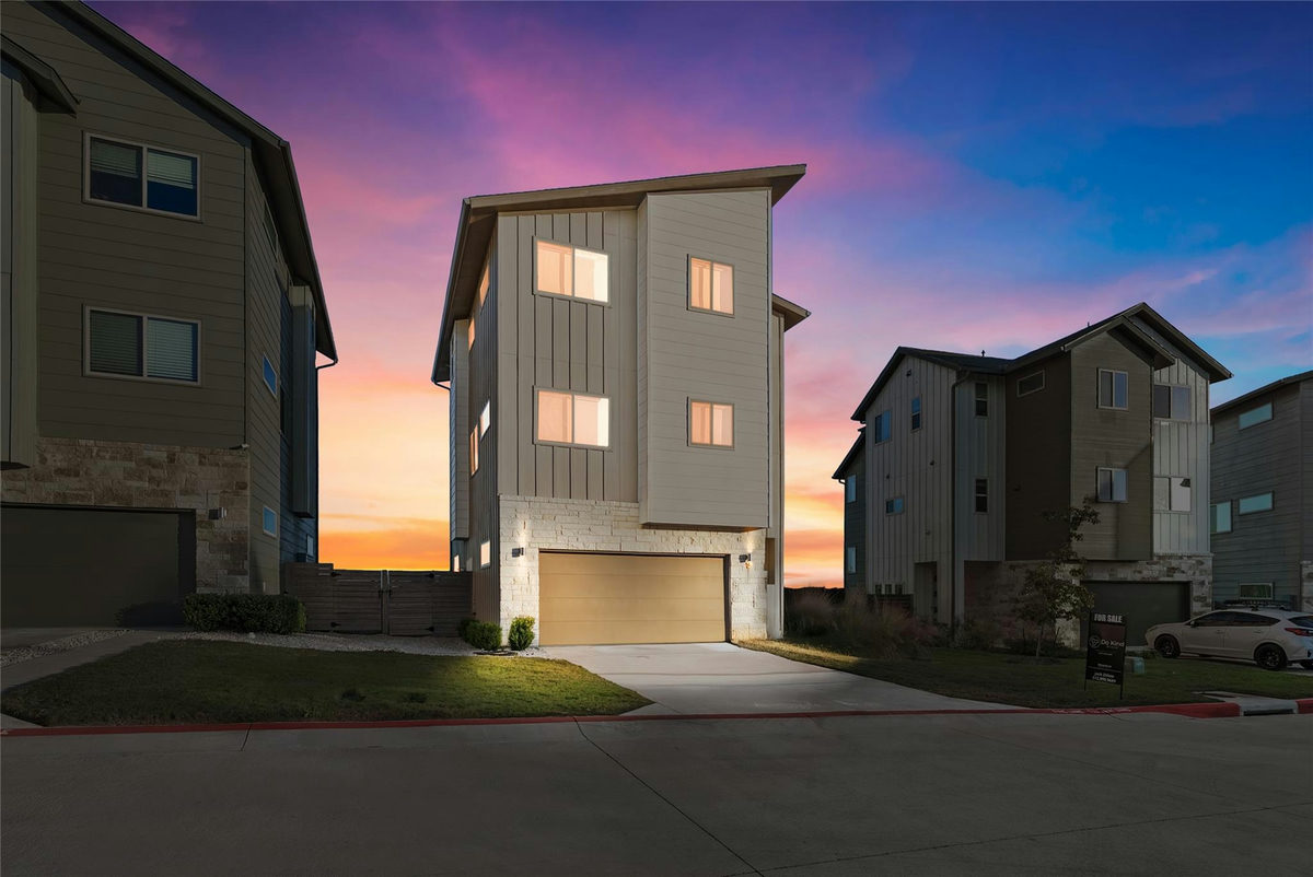 5315 La Crosse Ave #16 — exterior