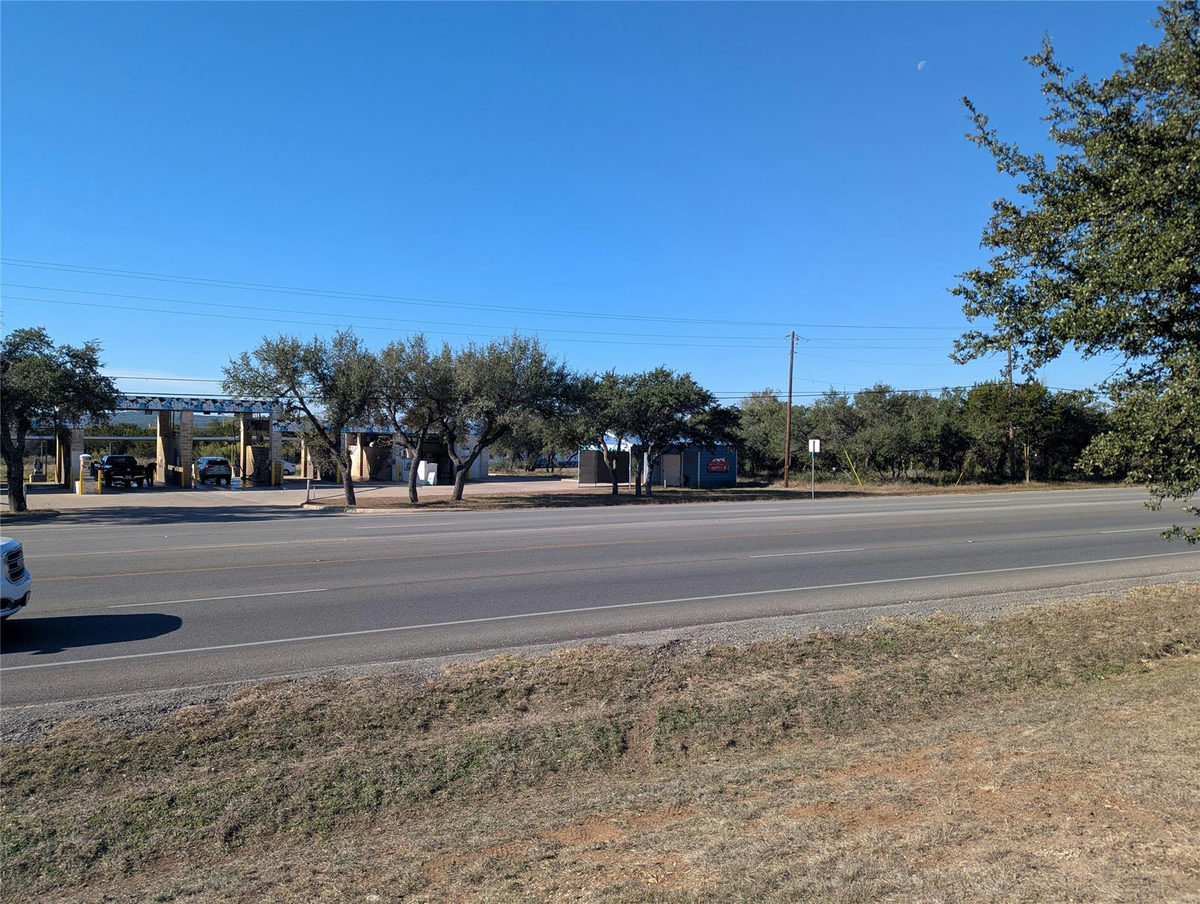 1511 US Hwy 290 Hwy — photo 2
