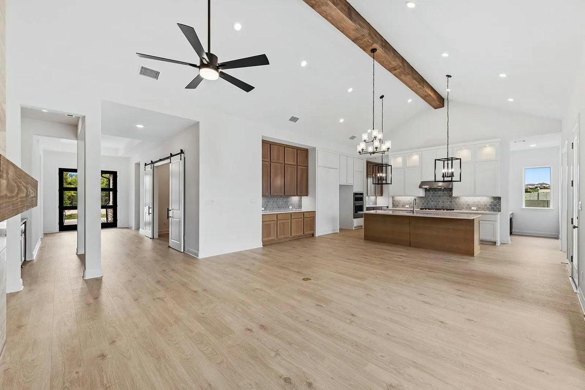 2117 Crimson Sunset Dr — photo 2
