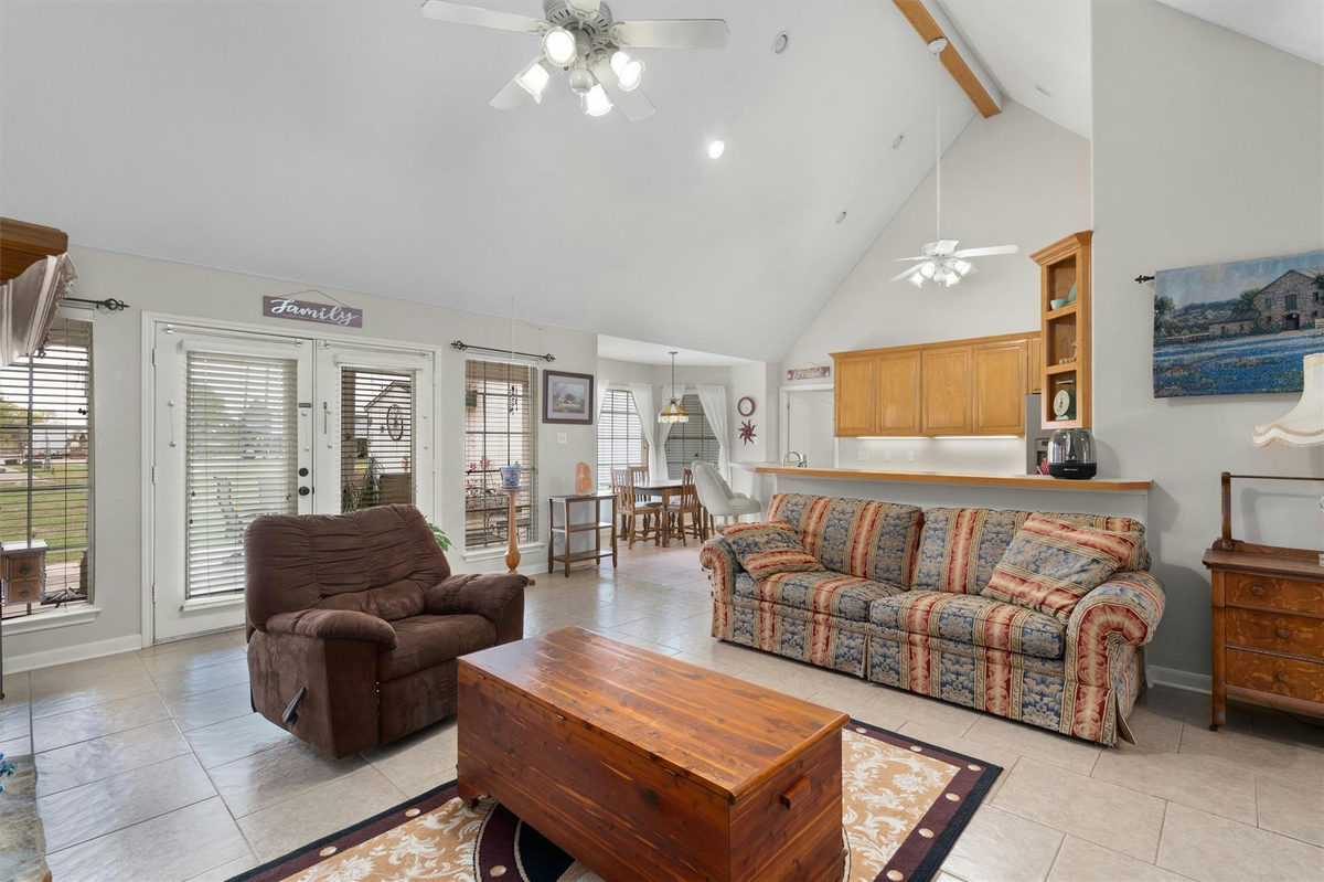 16351 Fm 1660 — photo 5