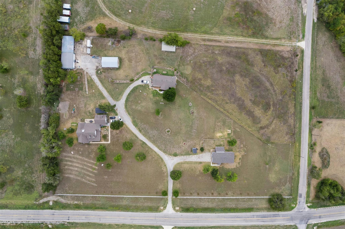 16351 Fm 1660 — photo 2