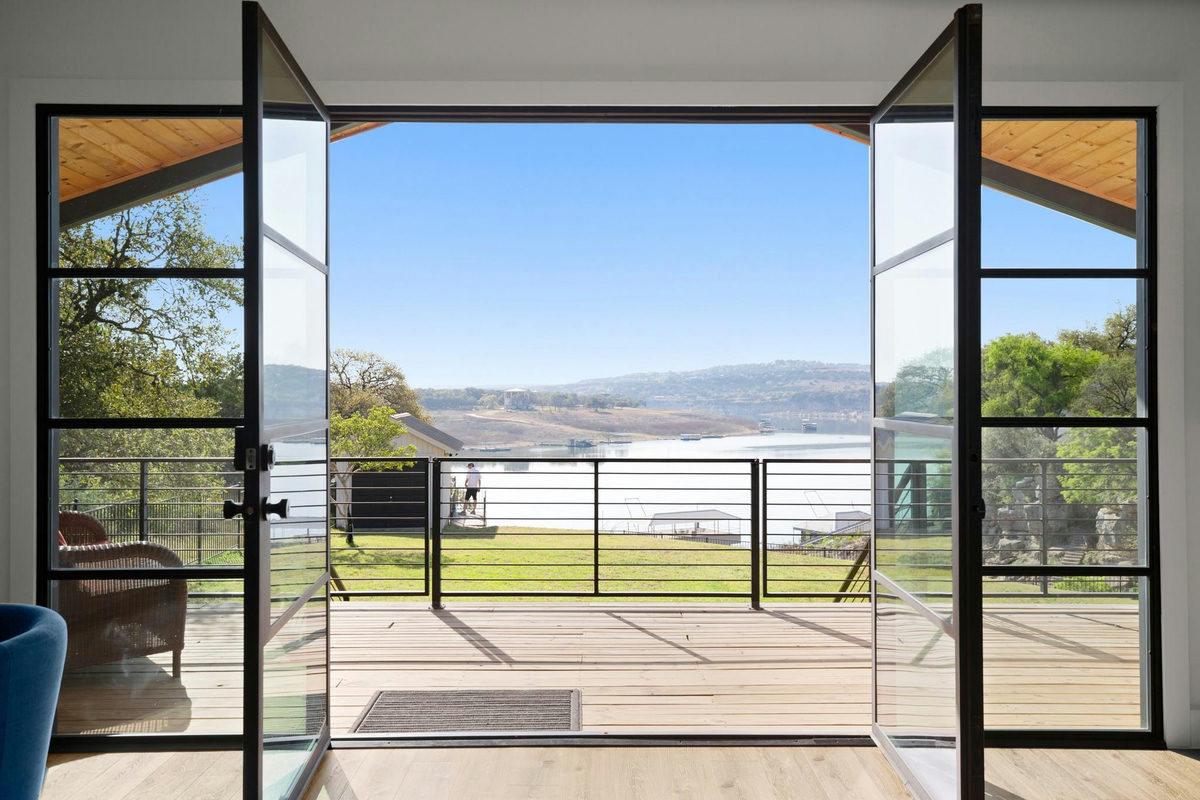 1405 Cat Hollow Club Dr — exterior
