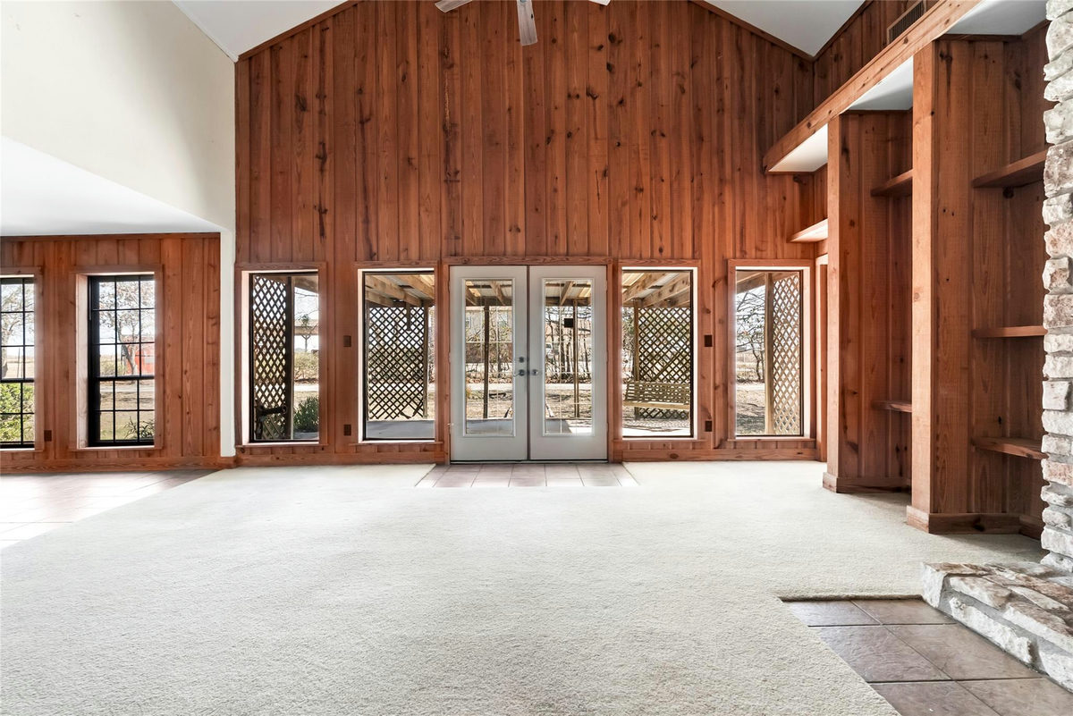 12914 Pfluger Berkman Ln — photo 4