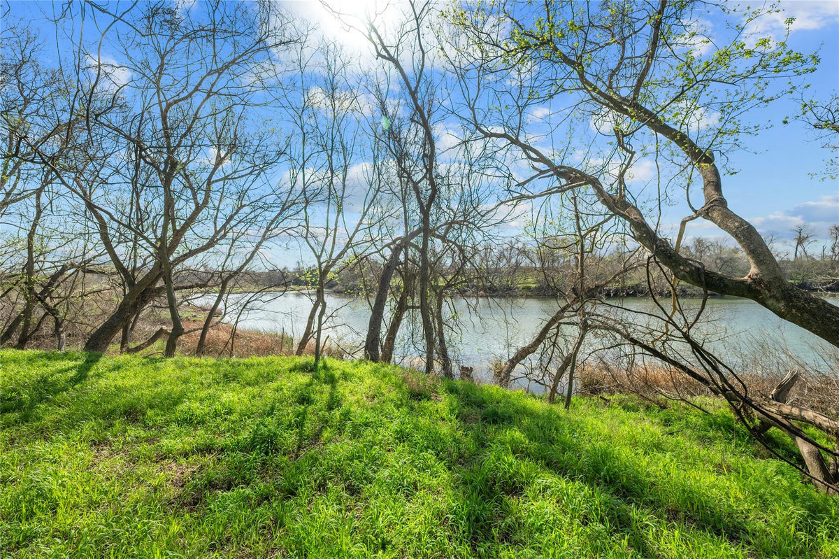 7705 Shelton Rd — photo 4