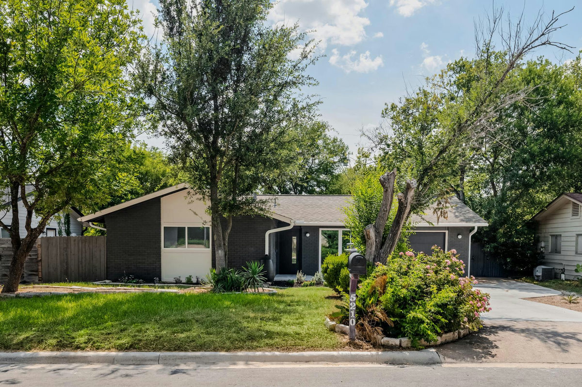 5210 Gladstone Dr — photo 2