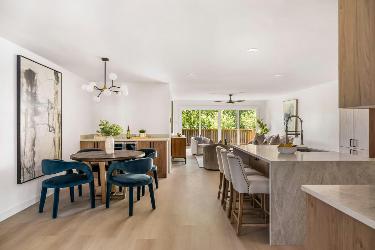 5210 Gladstone Dr — exterior